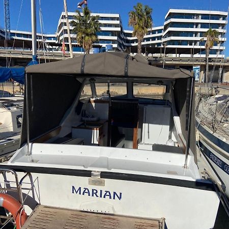 Nice Boat To Sleep In Barcelona 산트 아드리아 데 베소스 외부 사진
