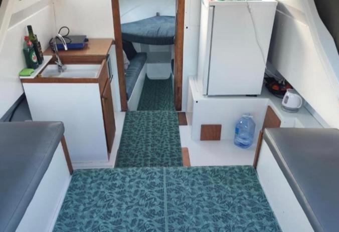 Nice Boat To Sleep In Barcelona 산트 아드리아 데 베소스 외부 사진